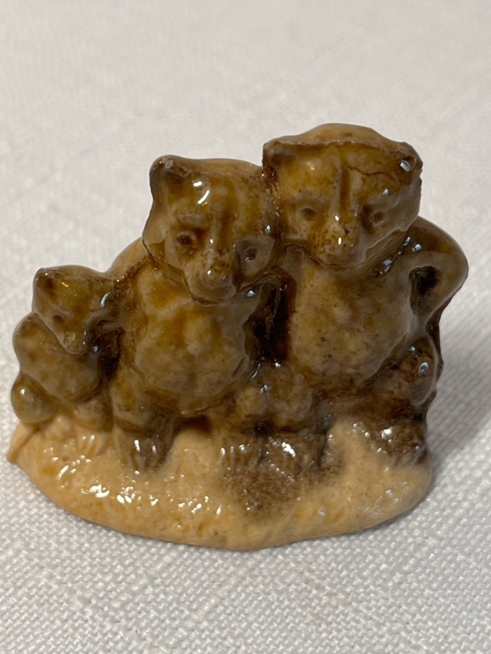 vintage Wade Whimsies "The Three Bears" porcelain figurine, Red Rose Tea 1970’s